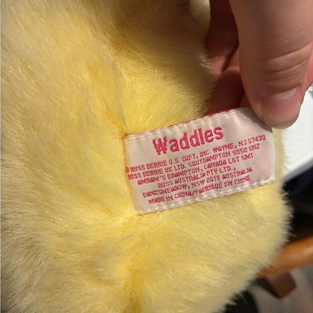 VINTAGE RUSS Yellow Plush Duck - Picture 5 of 5
